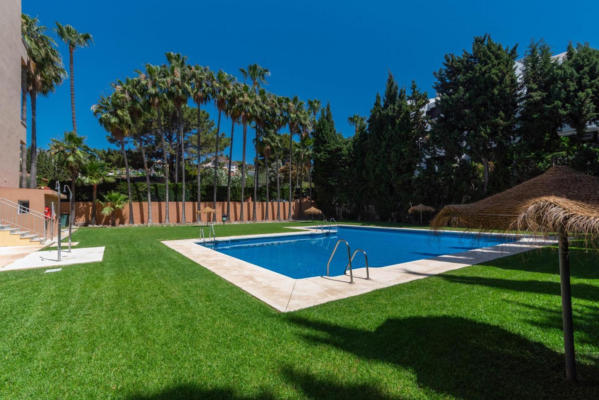 Cabopino Duplex, Swimming Pool, Beach 5Min Away, Chill Out Terrace And High-Speed Wifi Марбеля Екстериор снимка
